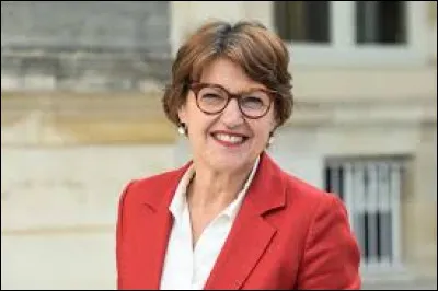 Qui est la ministre de l'Agriculture ?