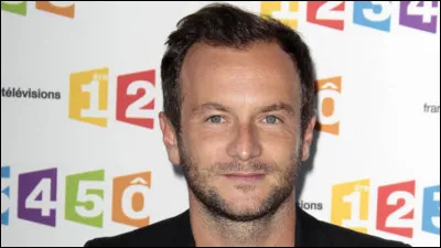 Qui est cet animateur qui a présenté le jeu télé ''Face à la bande'' en 2014 ?