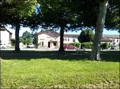 Village Ariégeois, La Bastide-du-Salat se situe dans l'ancienne région ...
