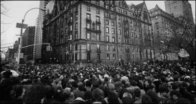 À quel groupe appartenait John Lennon ?