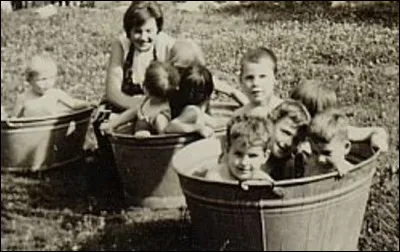 Quel type de pédagogie novatrice va initier Ella Flatau vers 1950 au Danemark ?