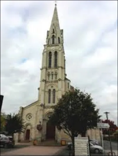 Voici l'église Notre-Dame-de-l'Assomption, aux Brouzils. Ville des Pays-de-la-Loire, dans l'arrondissement de La Roche-sur-Yon, elle se situe ...
