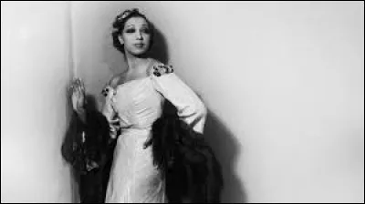 Dans quelle armée s'engage-t-elle en 1944 ?