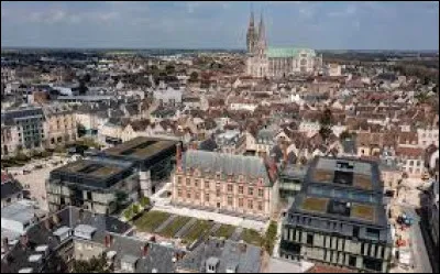 Comment appelle-t-on un habitant de la ville de Chartres ?