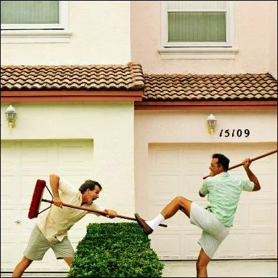 Quel antihéros de bandes dessinées a des relations compliquées avec son voisin Hilarion Lefuneste ?