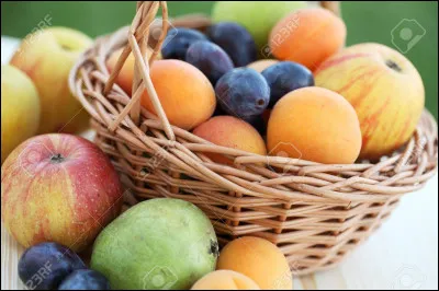 Quel fruit est utilisé dans une tarte tatin traditionnelle ?