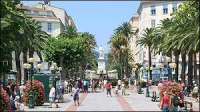 Combien le département de la Corse-du-Sud compte-t-il d'habitants