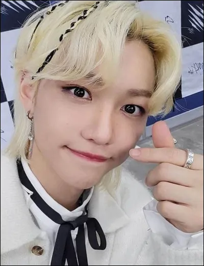 As-tu les cheveux blonds ?