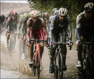 Quel est le dernier coureur français à avoir remporté la course Paris-Roubaix ?