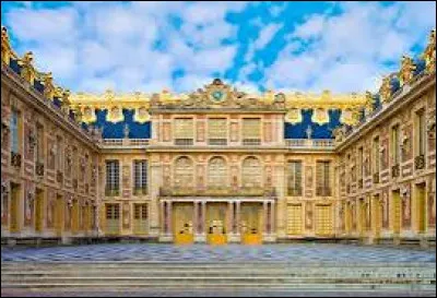 Combien y a-t-il de fenêtres au château de Versailles ?