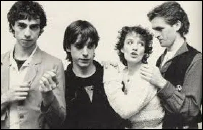 Quel single du groupe Téléphone sort en 1982 ?