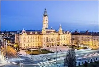 Dans quel sport le club féminin de la ville hongroise de Györ est-il l'un des meilleurs en Europe ?