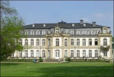 Quelle ville située sur le Main a donné son nom à un célèbre compositeur français du XIXe siècle ?