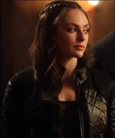 À quel âge est-elle devenue orpheline ?