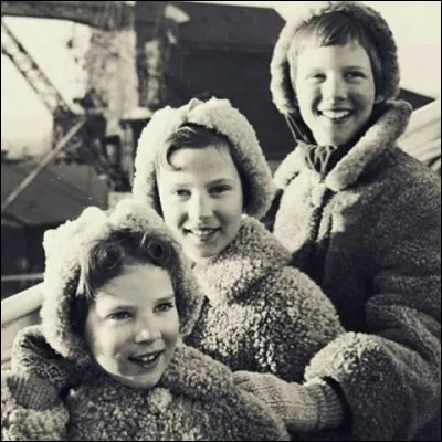 Qui sont ces trois surs ?