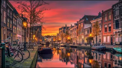 À qui doit-on la chanson "Amsterdam" ?