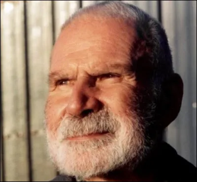 Qui est cet acteur qui joue le rôle principal dans le film ''Le Roi Muguet'' de 1979 ?