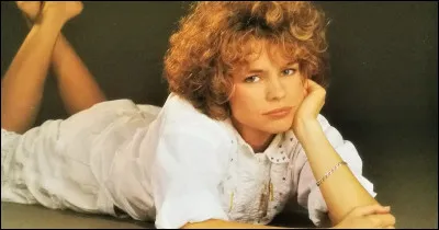 Qui est cette chanteuse, interprète du titre ''Les Bêtises'' ?