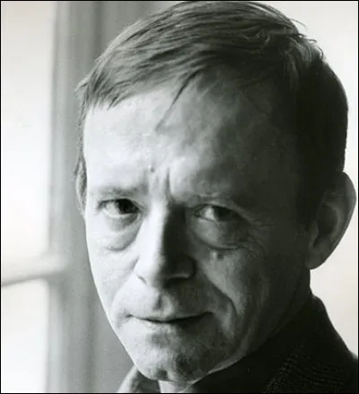 Qui est cet écrivain, auteur du roman ''Les Bêtises'' ?