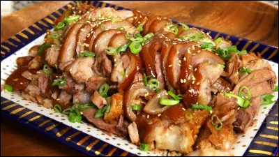 Aimes-tu le jokbal ?
(Si tu ne connais pas, c'est du porc braisé dans une sauce soja, gingembre et autres épices.)