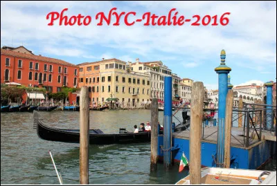 En Italie quelle ville offre un paysage artistique inoubliable qui semble flotter sur des eaux lagunaires ?