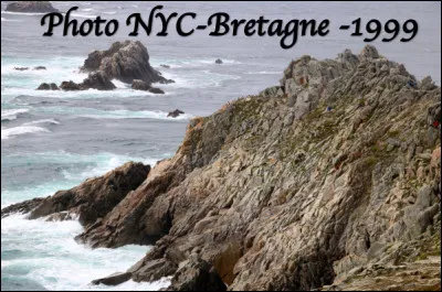 En Italie quelle ville offre un paysage artistique inoubliable qui semble flotter sur des eaux lagunaires ?