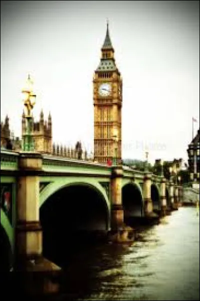 Est-ce que la météo, souvent pluvieuse, te dérange ?
(Ce n'est pas le cas partout, mais si tu détestes la pluie, ce n'est pas conseillé !)