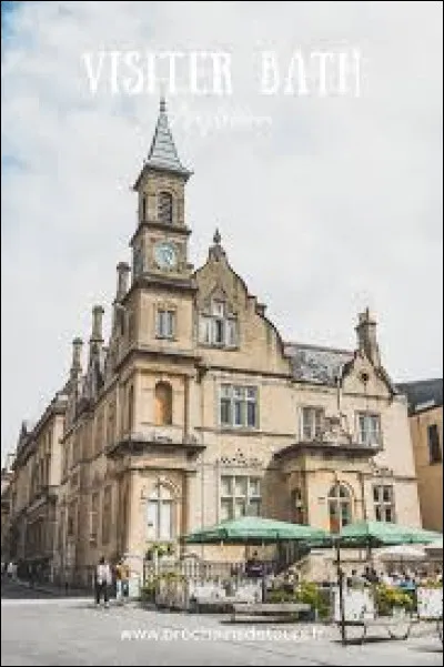 Est-ce que cela te dérangerait de parfois rester loin de tes proches ?
(Même si l'Angleterre n'est pas très loin, la vie coûte cher alors on ne peut pas voyager autant que l'on veut pour ne pas se ruiner.)