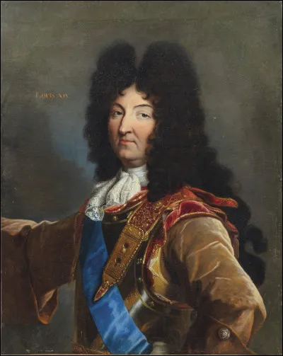 Qui était ce monarque en L, roi de France pendant 75 ans, dit le "Roi Soleil" ?