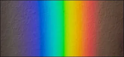 Est-ce une couleur de larc-en-ciel ? (Le rose nen fait pas partie.)