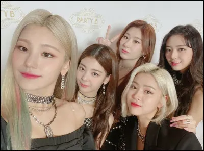 Quand le groupe Itzy a-t-il débuté ?