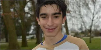 Maurice Chevalier : Ça s'est passé un dimanche. (1939)
Pour que l'enfant ait un père
Le père étant un homme sensé
Ne trouva r'ien d'mieux que d'épouser la mère
C'est rien, mais fallait y penser
Quel âge a le petit quand ils se marient ?