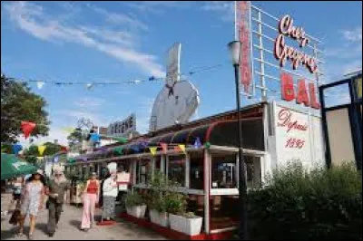 Bourvil : À Joinville-le-Pont. (1952)
Qui est le propriétaire de la guinguette ?