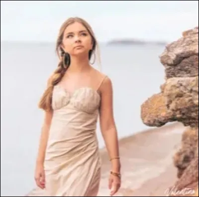 "J'ai le devoir sans l'intention de t'oublier".
A quelle chanson appartiennent ces paroles ?