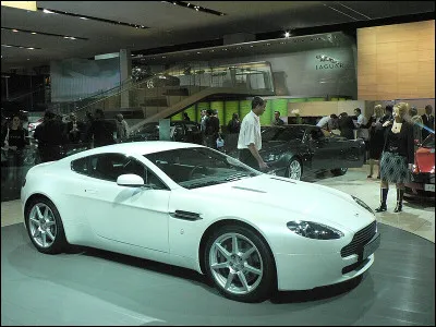 Sous quel nom est plus connu Dino Crosetti ?