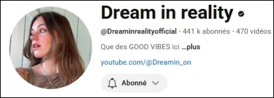 Combien a-t-elle fait de vid&eacute;os de la s&eacute;rie "Val emm&eacute;nage" ?