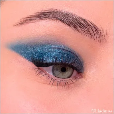 Comment s'appelle ce qu'on met sur les paupières ?