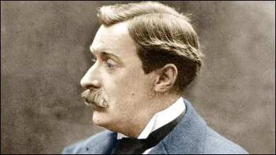 Qui est cet écrivain, auteur de cette citation : ''Comble de linattention : se perdre dans la foule et aller chez le commissaire de police donner son signalement.'' ?