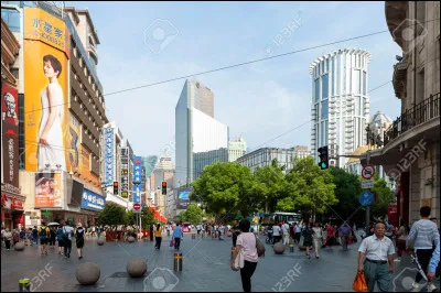 Lequel de ces personnages préfères-tu ? Si tu n'en connais aucun, tu peux choisir celui dont l'image t'attire le plus.