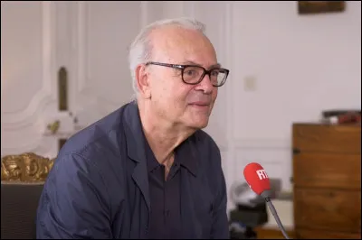 Qui est cet écrivain, auteur du roman ''Chien de printemps'' ?