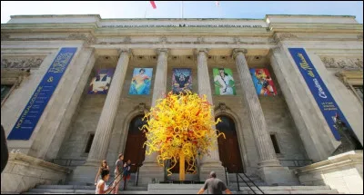 Quelle est la renommée de la ville au niveau international ?