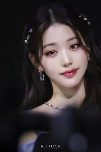 Est-ce que tu te maquilles beaucoup ?