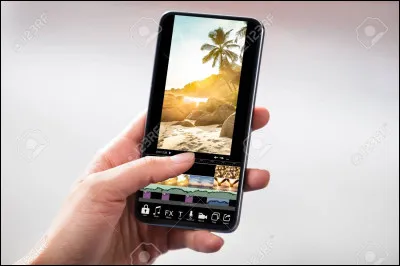 Quel scientifique a imaginé en 1920 un téléphone vidéo ?