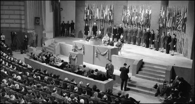 La Charte des Nations unies, qui définit les buts et les principes de l'Organisation des Nations unies (ONU) est signée le 26 juin : dans quelle ville ?