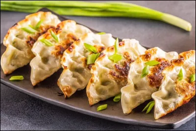 Comment désigne-t-on les raviolis japonais ?