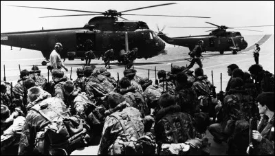 Quel conflit a opposé l'Argentine et le Royaume-Uni, en 1982, à propos d'un archipel de l'Atlantique Sud ?