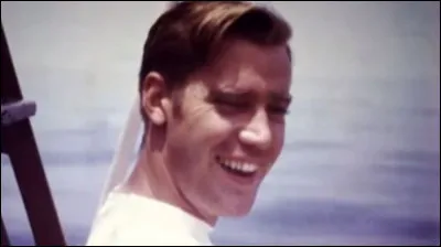 Trump a eu un petit frère qui s'est suicidé en 1981.