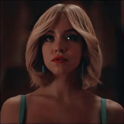 Avec qui Cassie entame-t-elle une relation amoureuse ?