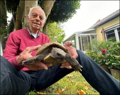 Dans l'histoire de l'humanité il est difficile de démêler le vrai du faux, une tortue qui tombe du ciel par exemple, lâchée par un gypaète barbu, ce n'est vraiment pas de bol d'être juste en-dessous non ?