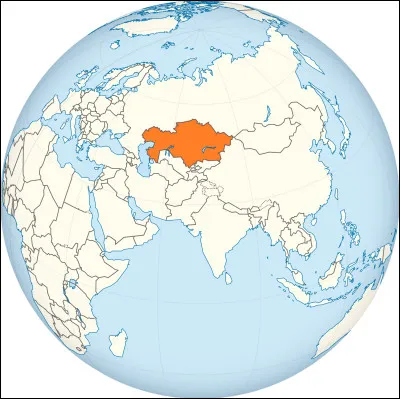 Sa capitale est Astana. Le nom de ce pays est un peu plus compliqué à écrire, mais je ne doute pas de vos capacités orthographiques.